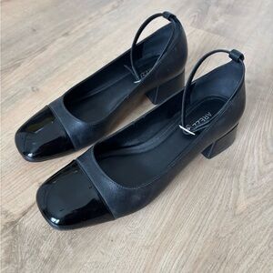 Black Patent Cap-Toe Block Heel Mary Jane Pumps